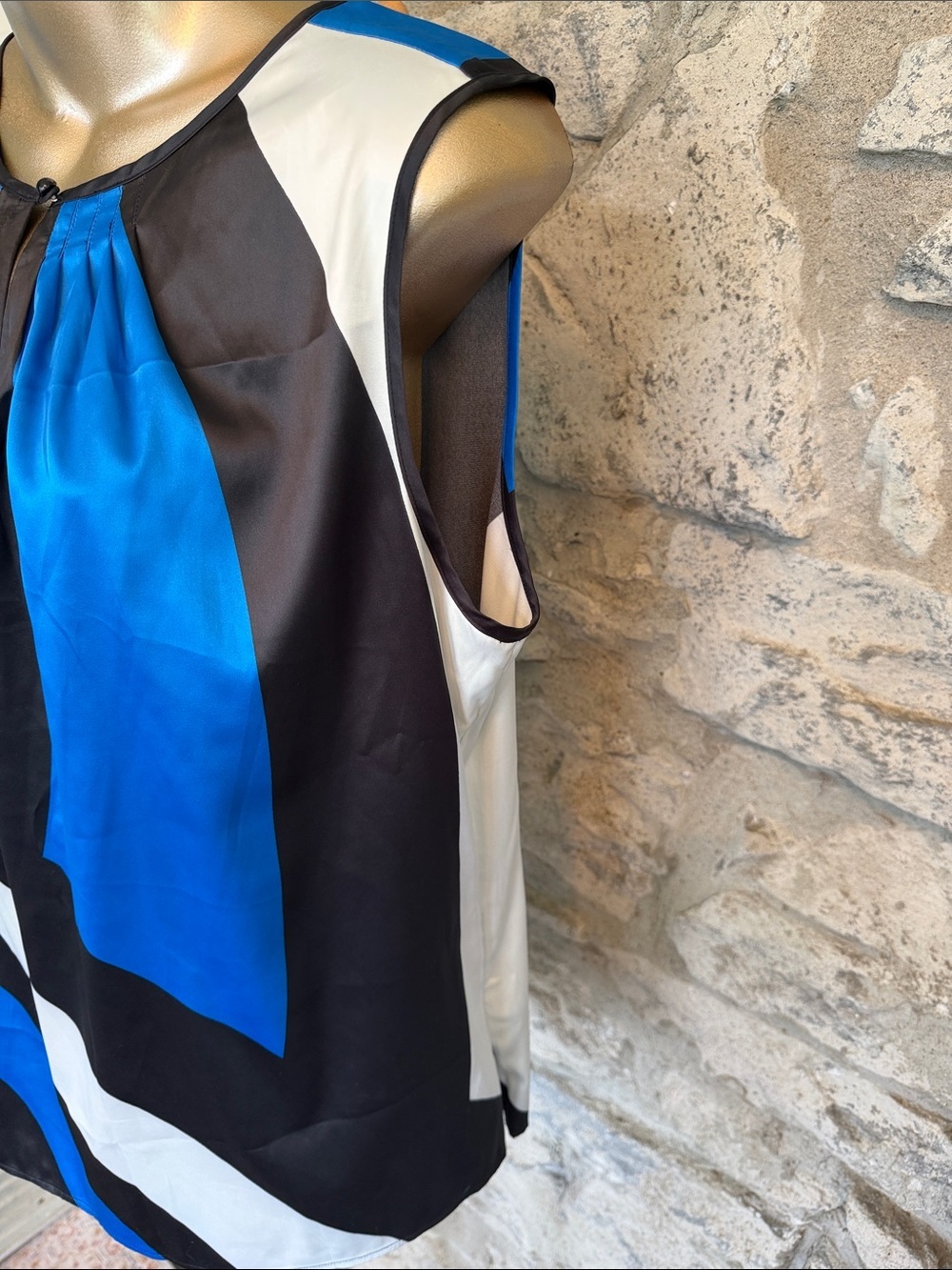 Sleeveless Colorblock Satin Blouse in Blue, Black & White - Picture 2 of 6